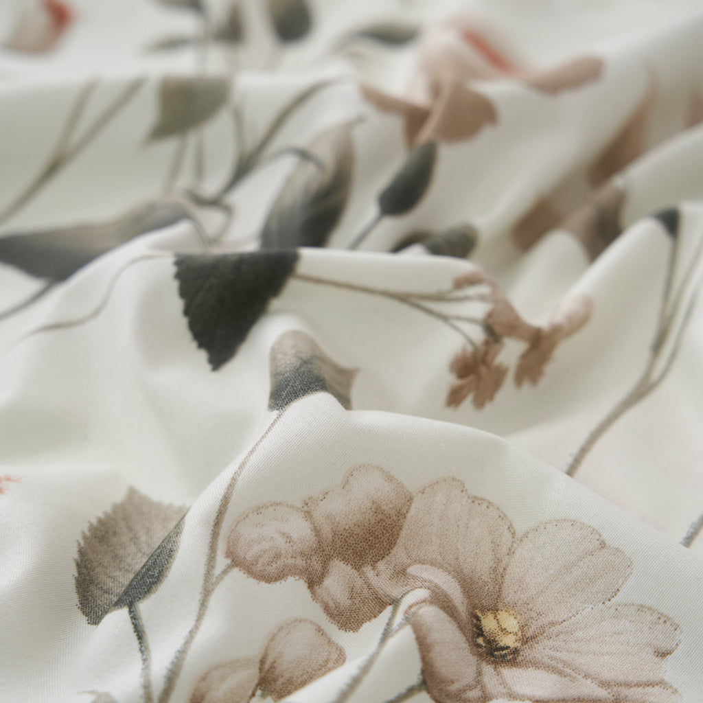 DaDalogy Enchanted Meadow Bed in a bag Set - Victoria Garden Delicate Floral Symphony in Beige, Rose, and Soft Green, Luxuriously Soft Quilted Set